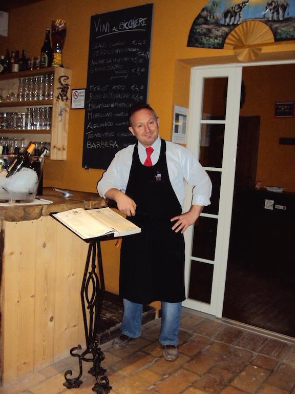 Osteria E Locanda Del Viaggiatore Russi Exterior photo